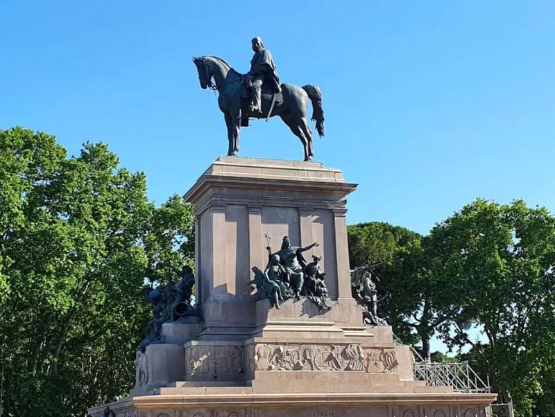 Piazza Garibaldi: Ein verstecktes Juwel im Herzen von Rom 1